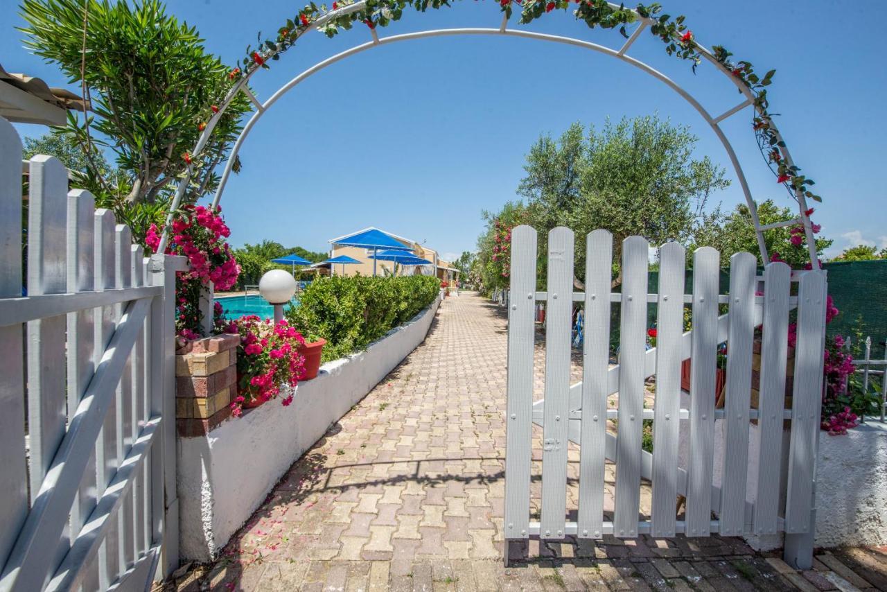 Villa Eleni Holidays Resort With Swimming Pool, Сидарион Экстерьер фото
