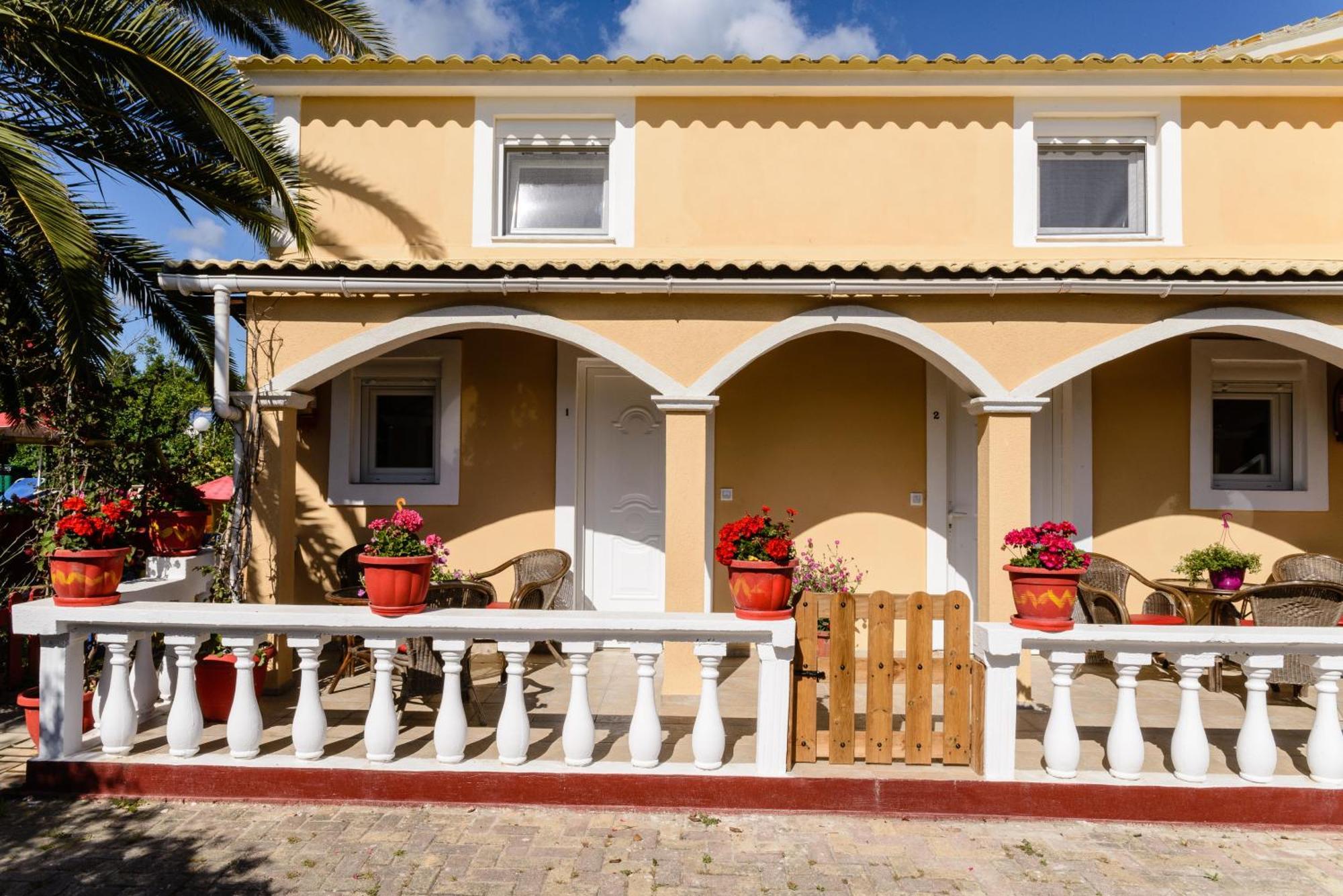 Villa Eleni Holidays Resort With Swimming Pool, Сидарион Экстерьер фото